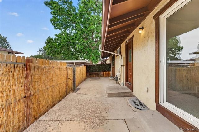 3736 S Fairplay Way, Aurora, CO 80014