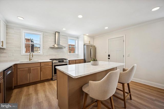 935 E SLOCUM ST, Philadelphia, PA 19150