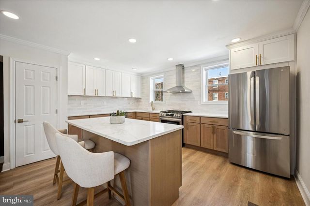 935 E SLOCUM ST, Philadelphia, PA 19150