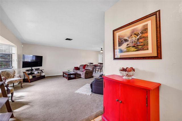 1191 NW 77th Ave, Plantation, FL 33322