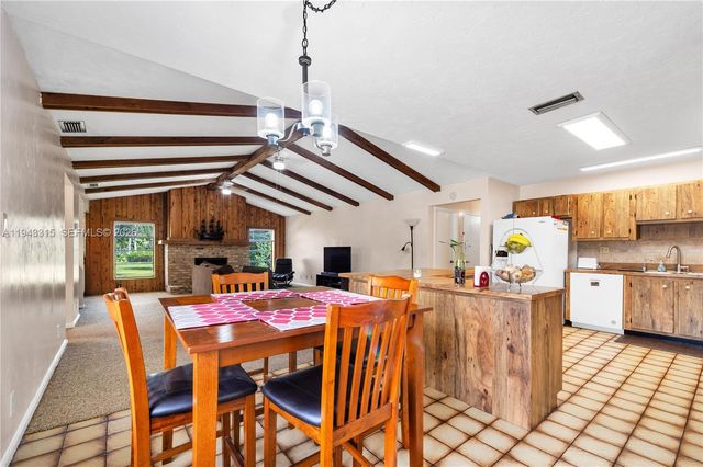 1191 NW 77th Ave, Plantation, FL 33322