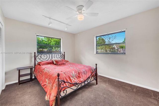 1191 NW 77th Ave, Plantation, FL 33322