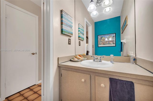 1191 NW 77th Ave, Plantation, FL 33322