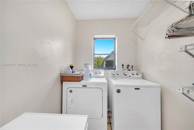 1191 NW 77th Ave, Plantation, FL 33322