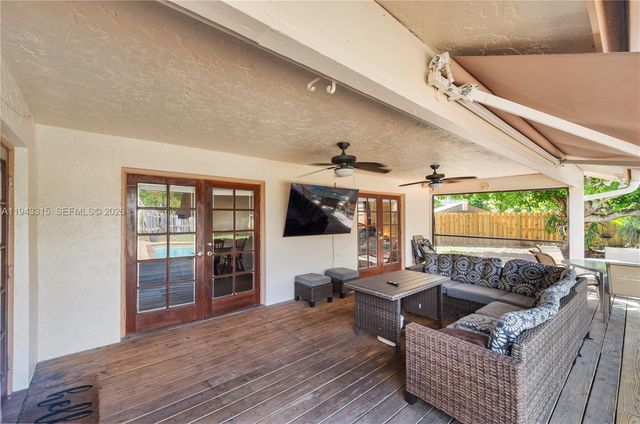 1191 NW 77th Ave, Plantation, FL 33322