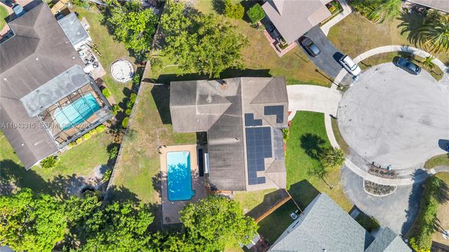 1191 NW 77th Ave, Plantation, FL 33322
