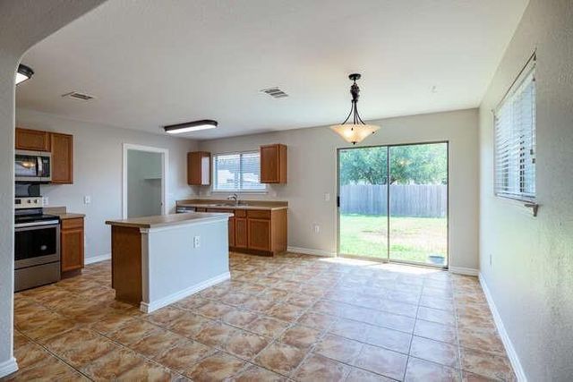 5717 Malarkey RD, Del Valle, TX 78617