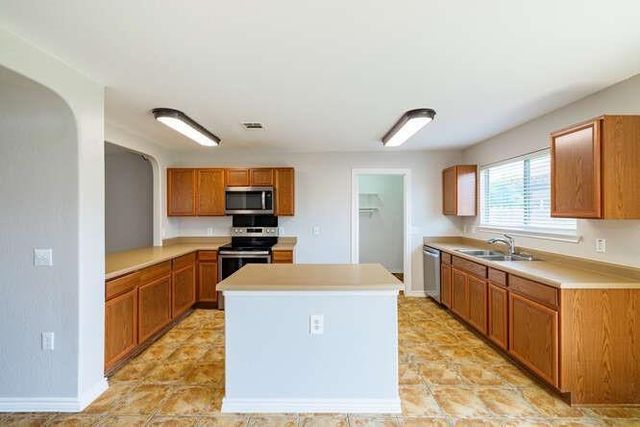 5717 Malarkey RD, Del Valle, TX 78617