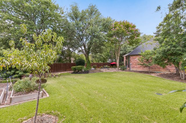 1000 Hidden Knoll Court, Southlake, TX 76092