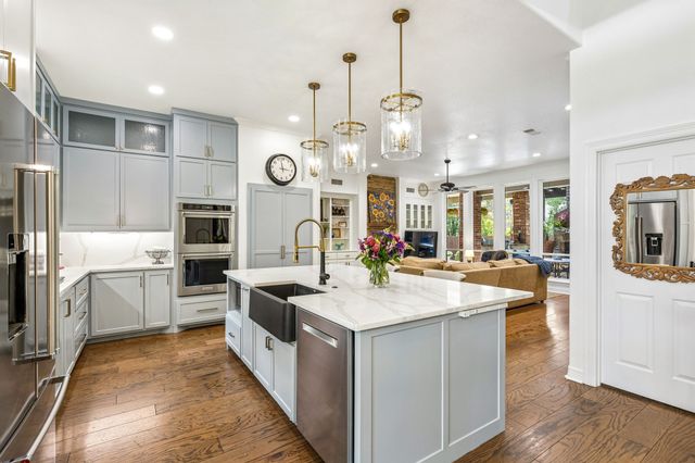 1000 Hidden Knoll Court, Southlake, TX 76092