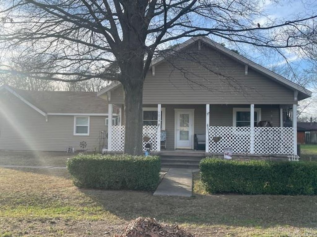 1015 N Main Street, Stuttgart, AR 72160