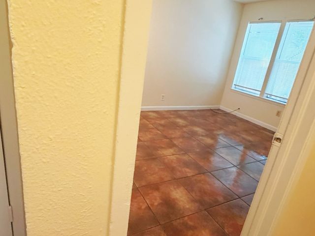 1344 N Cooper Street, Arlington, TX 76011