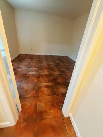 1344 N Cooper Street, Arlington, TX 76011