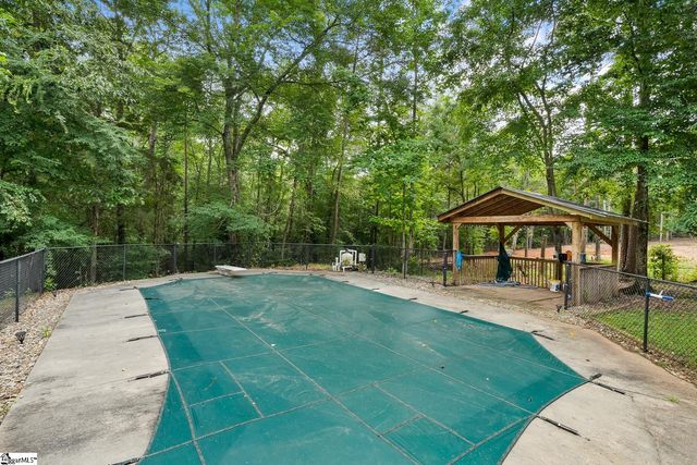 162 Cleveland Road, Honea Path, SC 29654