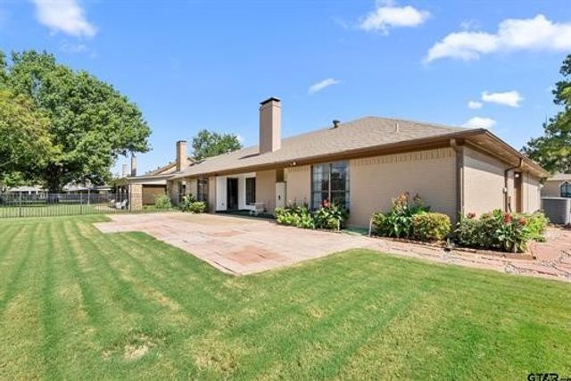 156 S Bay Drive, Bullard, TX 75757