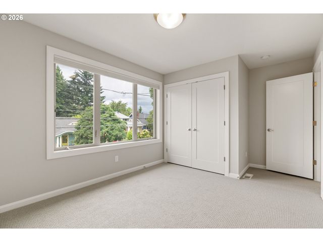 4626 Ne Rodney Ave, Portland, OR 97211