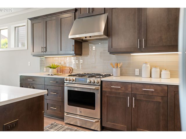 4626 Ne Rodney Ave, Portland, OR 97211