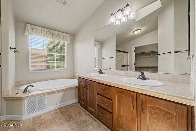 3301 S GOLDFIELD Road 4045, Apache Junction, AZ 85119