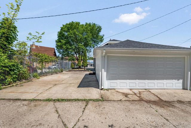 5615 W Burleigh STREET, Milwaukee, WI 53210
