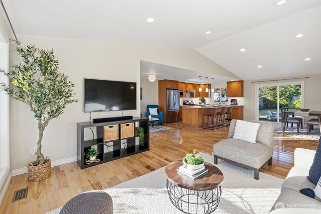 13504 49th Avenue SE, Snohomish, WA 98296