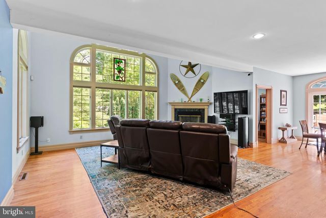 176 RICHLAND RD, Carlisle, PA 17015