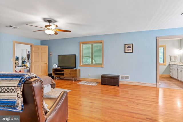 176 RICHLAND RD, Carlisle, PA 17015