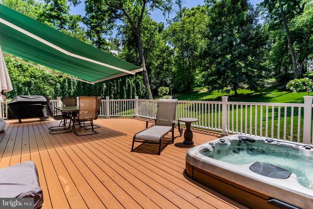 176 RICHLAND RD, Carlisle, PA 17015