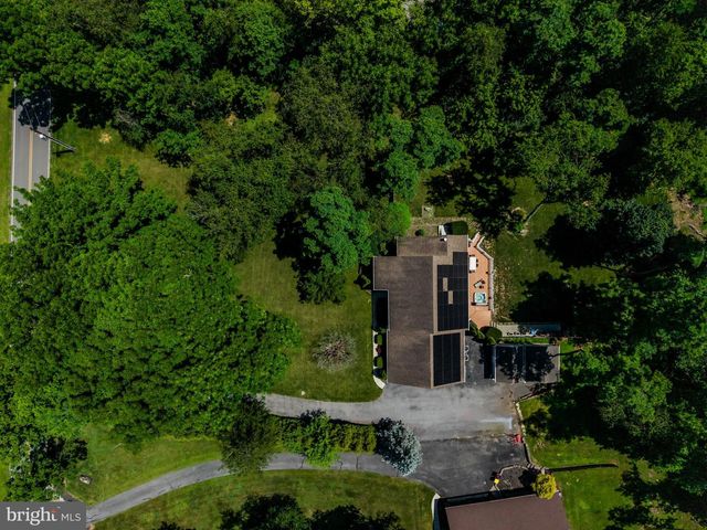 176 RICHLAND RD, Carlisle, PA 17015