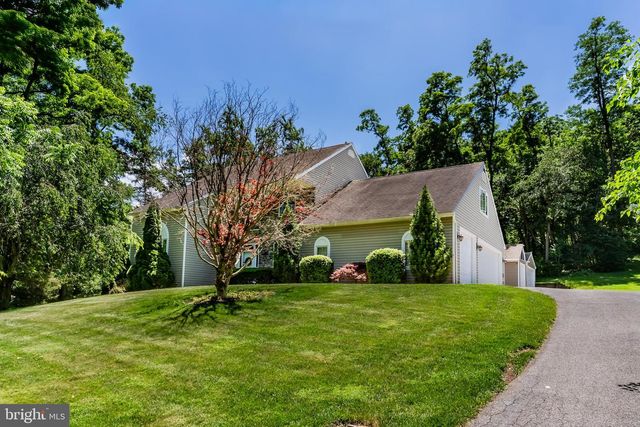 176 RICHLAND RD, Carlisle, PA 17015