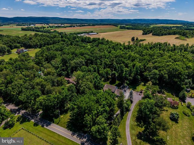 176 RICHLAND RD, Carlisle, PA 17015