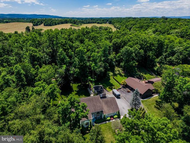 176 RICHLAND RD, Carlisle, PA 17015
