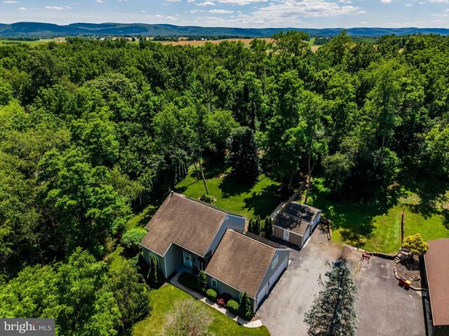 176 RICHLAND RD, Carlisle, PA 17015