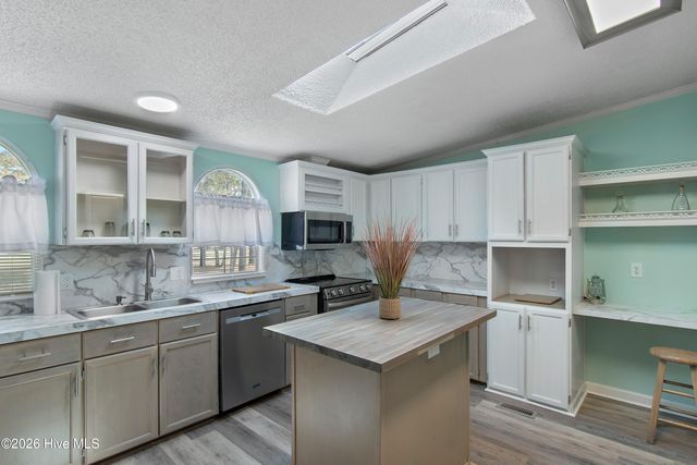 2175 Stanley Road SW, Supply, NC 28462