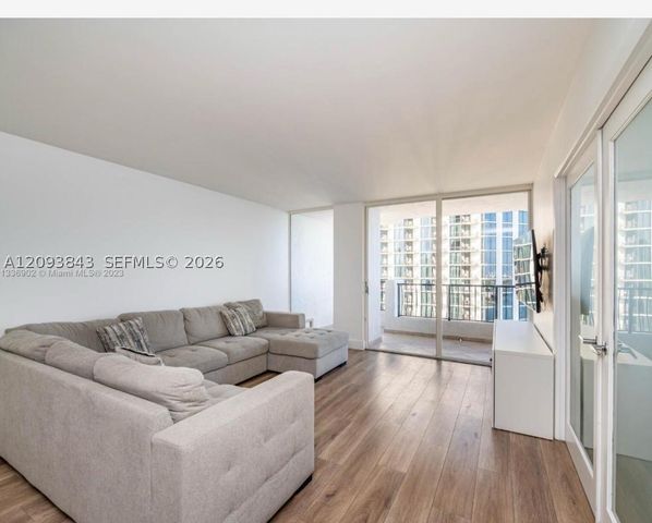 555 NE 15th St 26E, Miami, FL 33132