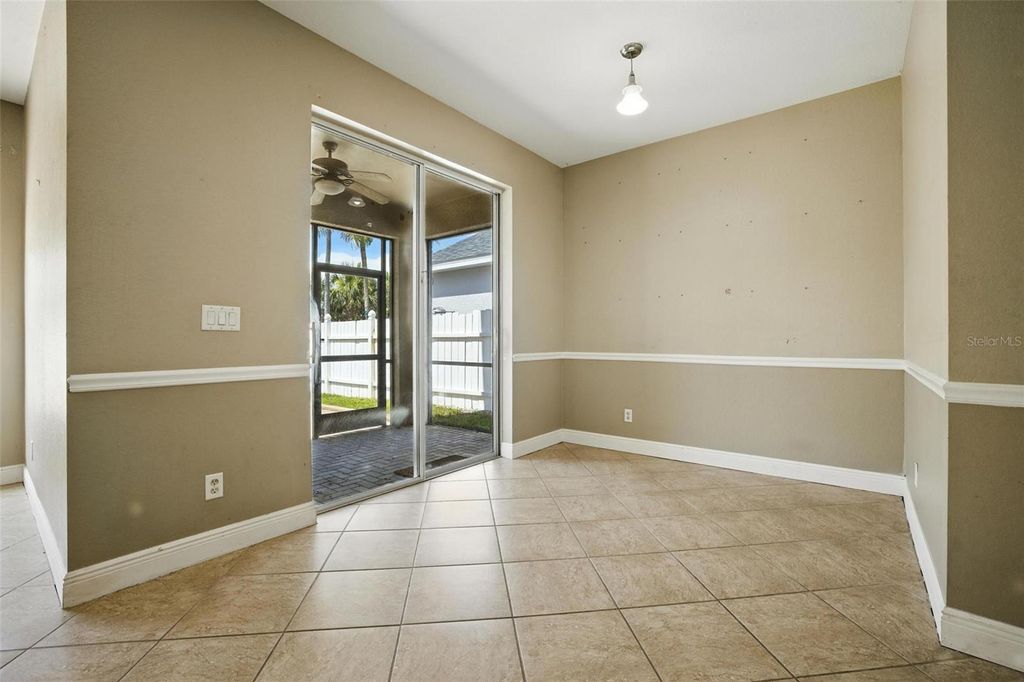 Image 5 of property listing at 9010 GLADIOLUS PRESERVE CIRCLE, Fort Myers, FL 33908