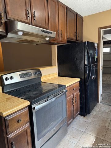222 Kerry Brook, Converse, TX 78109