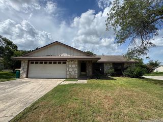 222 Kerry Brook, Converse, TX 78109