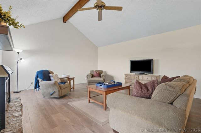 13542 N 155th East Avenue, Collinsville, OK 74021