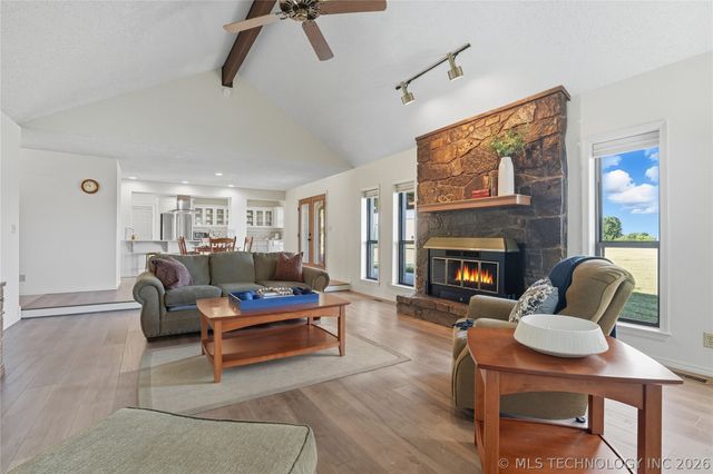 13542 N 155th East Avenue, Collinsville, OK 74021