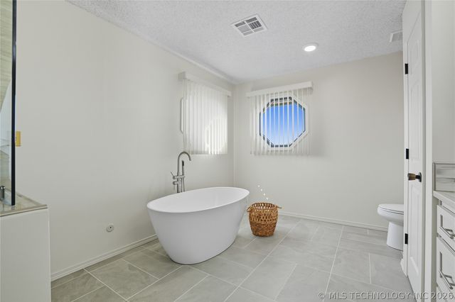 13542 N 155th East Avenue, Collinsville, OK 74021