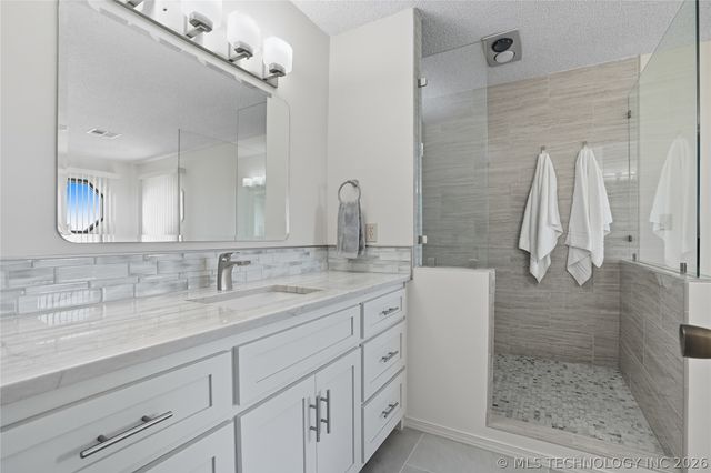 13542 N 155th East Avenue, Collinsville, OK 74021