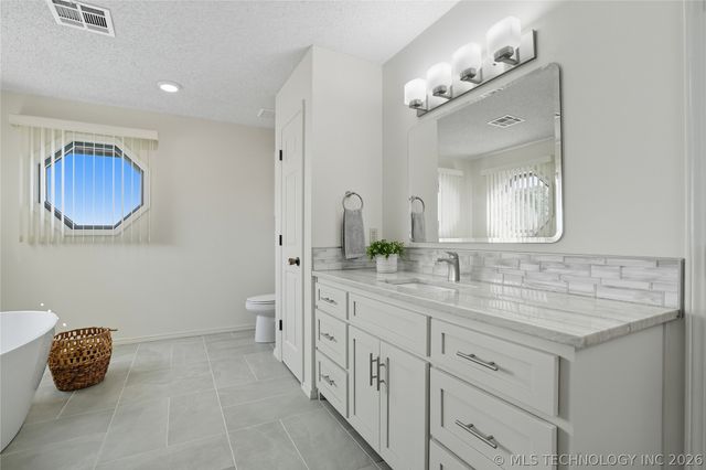 13542 N 155th East Avenue, Collinsville, OK 74021