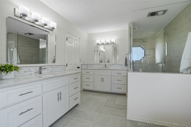 13542 N 155th East Avenue, Collinsville, OK 74021