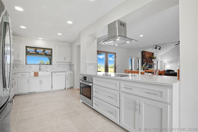 13542 N 155th East Avenue, Collinsville, OK 74021