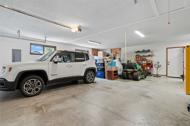 13542 N 155th East Avenue, Collinsville, OK 74021