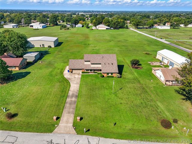 13542 N 155th East Avenue, Collinsville, OK 74021