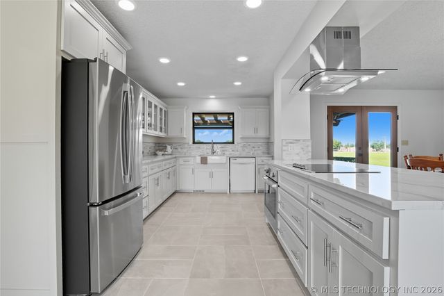 13542 N 155th East Avenue, Collinsville, OK 74021