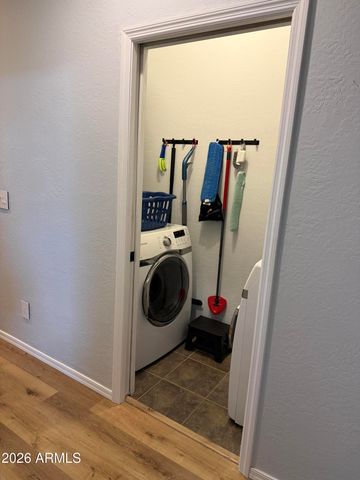 2863 E Pinchot Avenue, Phoenix, AZ 85016