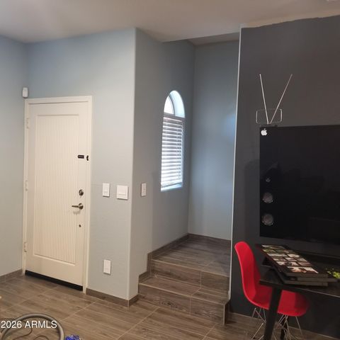 2863 E Pinchot Avenue, Phoenix, AZ 85016