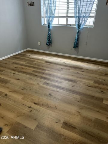 2863 E Pinchot Avenue, Phoenix, AZ 85016